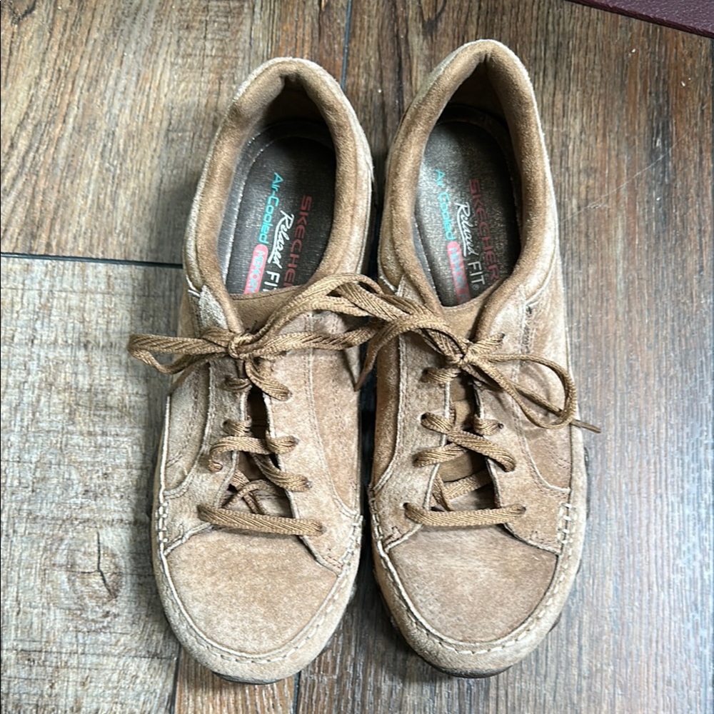 NWOT Skechers Brown Suede Lace-Up Sneakers